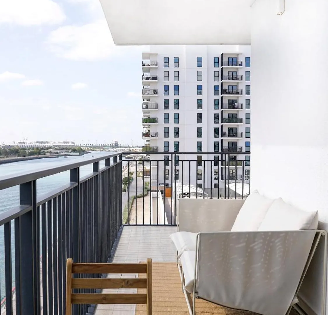 3-Bedroom With Canal Views Voyage Abu Dhabi 0*,  Emirati Arabi Uniti